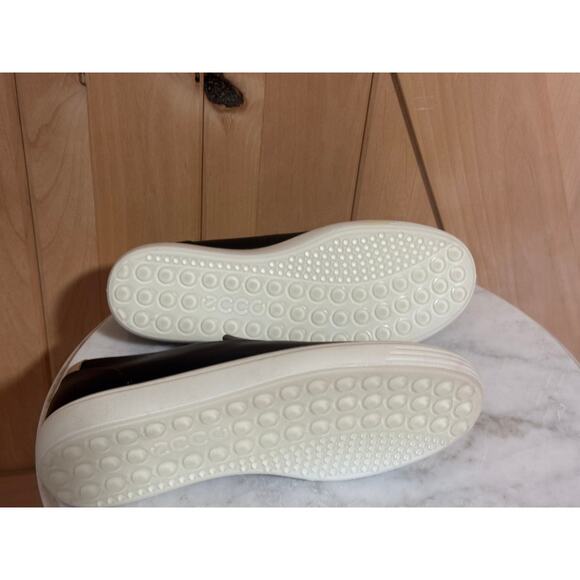 Ecco | NWOT Soft 7 Black Leather Slip On Comfort Sneakers | Size 38 EU - Picture 7 of 11